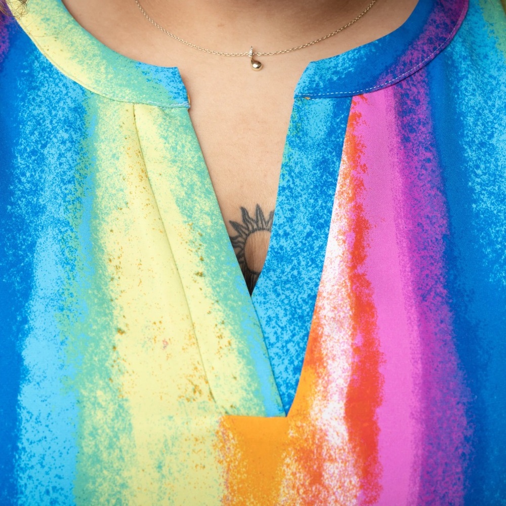 Multi-colored Flutter Sleeve Blouse with Peter Pan Collar-Medium - Picture 5 of 7